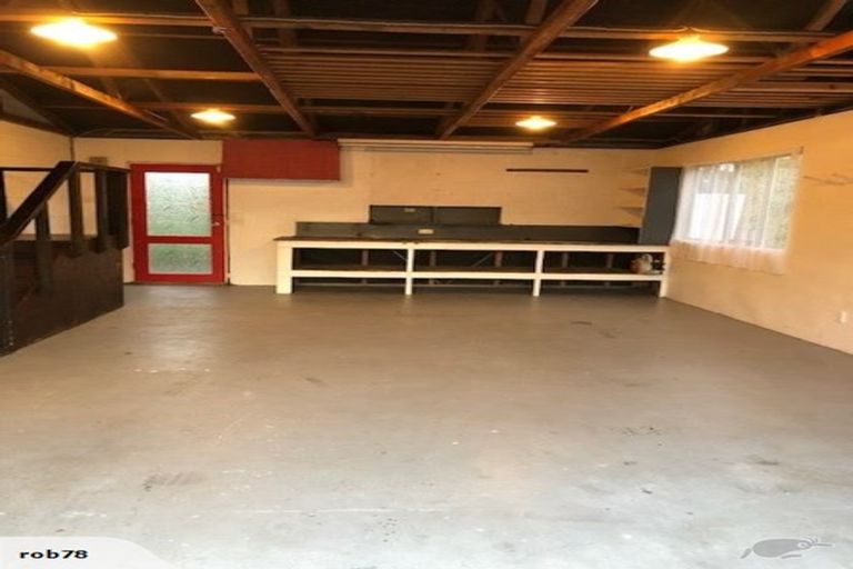 Photo of property in 76 Resolution Road, Welcome Bay, Tauranga, 3112