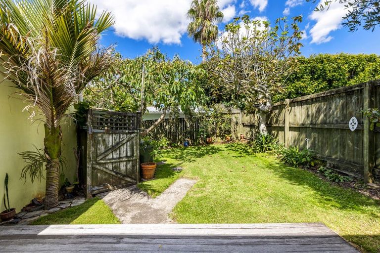 Photo of property in 64 Warnock Street, Westmere, Auckland, 1022
