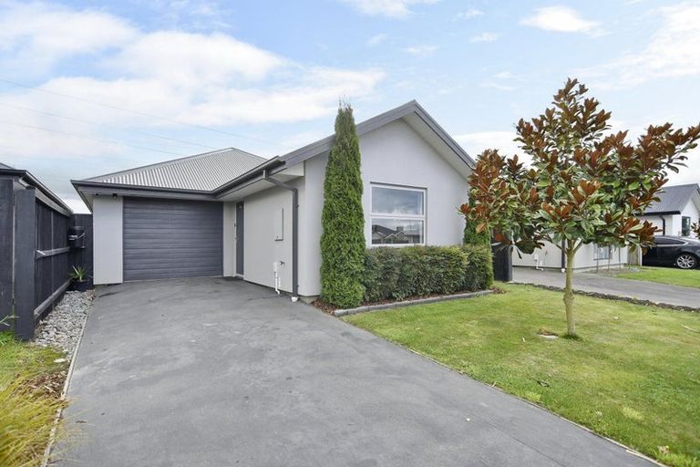 Photo of property in 52 Helmore Street, Rangiora, 7400