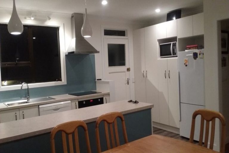 Photo of property in 124 Te Pene Avenue, Titahi Bay, Porirua, 5022