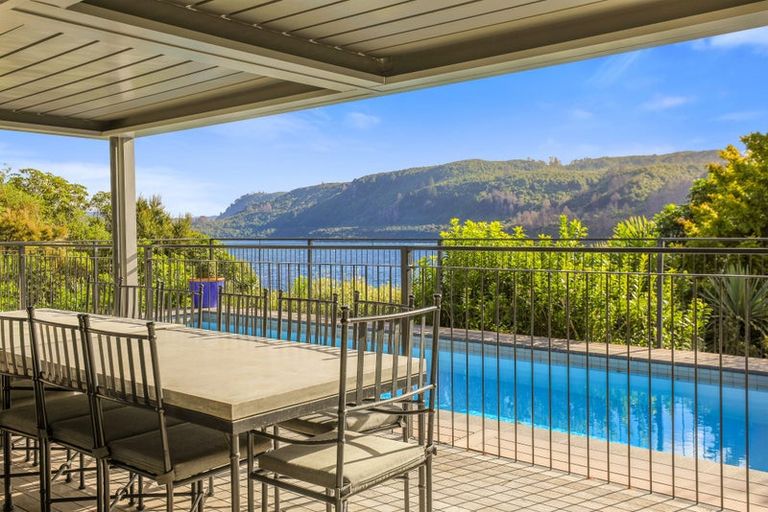 Photo of property in 24 Whakamoenga Point, Acacia Bay, Taupo, 3385