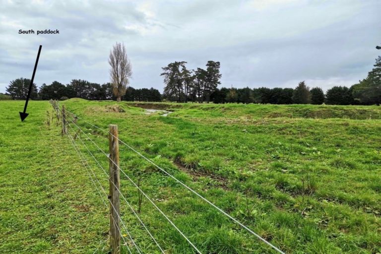 Photo of property in 193 Te Horo Hautere Cross Road, Hautere, Otaki, 5582