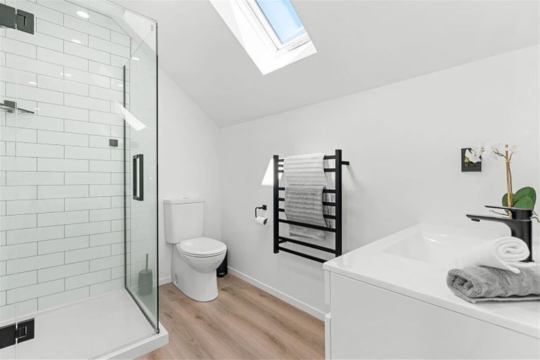 Photo of property in 71b Wairakei Road, Bryndwr, Christchurch, 8052