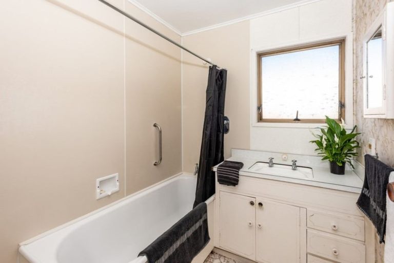 Photo of property in 277 Aberdeen Road, Gisborne, 4010