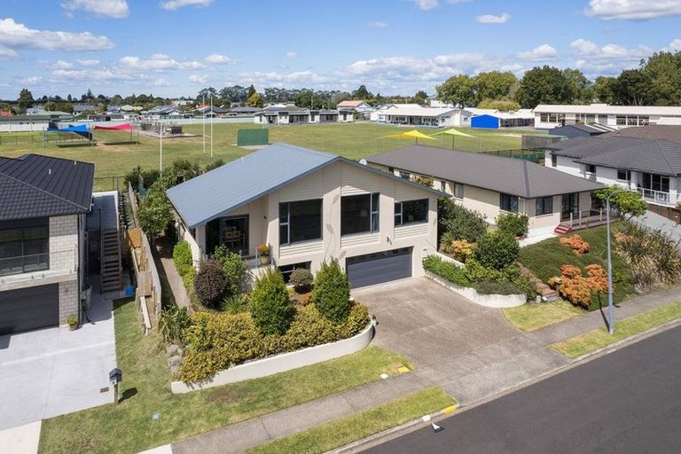 Photo of property in 28 Noble Johnston Drive, Katikati, 3129