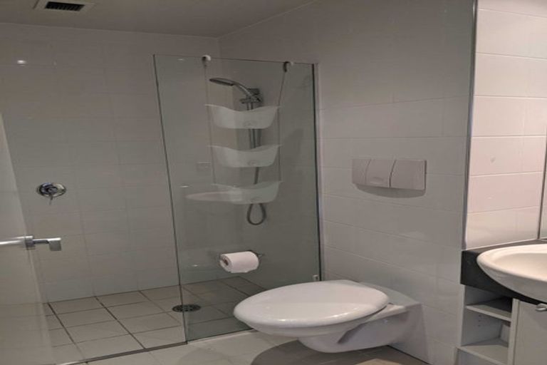 Photo of property in Sanctum Apartment, 10 Ebor Street, Te Aro, Wellington, 6011