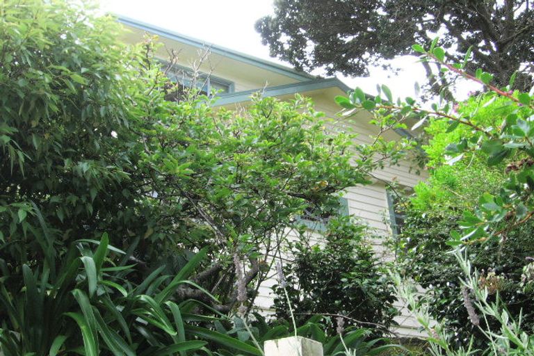 Photo of property in 14 Akatea Street, Berhampore, Wellington, 6023