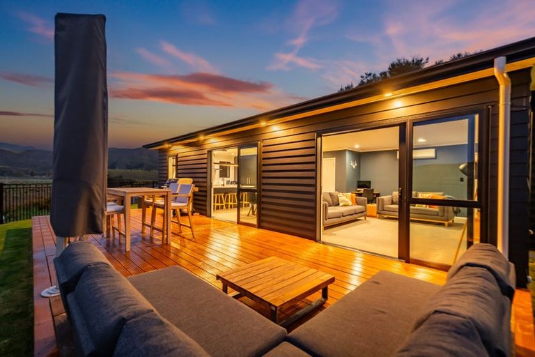 Photo of property in 7 Margaret Mahy Drive, Blue Mountains, Upper Hutt, 5371