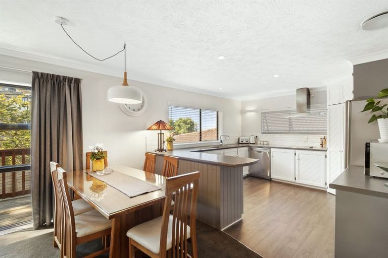 Photo of property in 2/57 Nigel Road, Browns Bay, Auckland, 0630