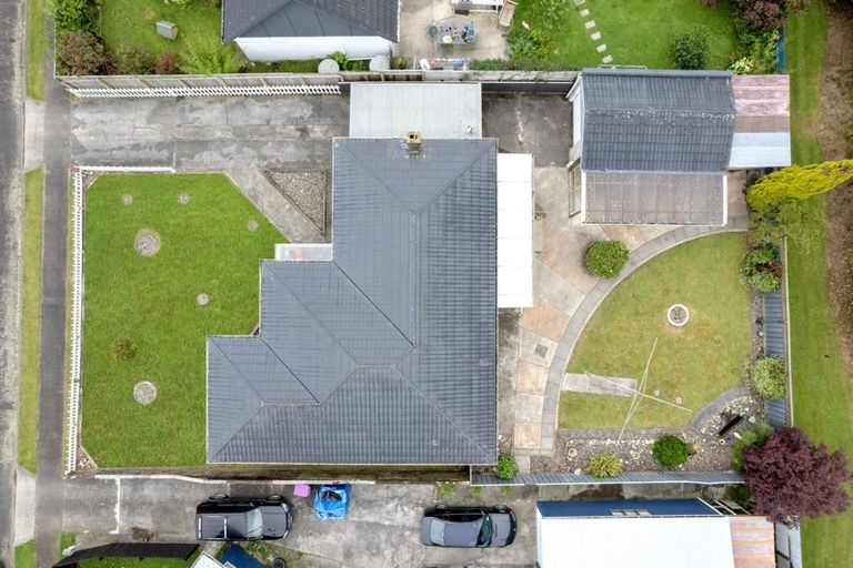 Photo of property in 37 Strathmore Avenue, Levin, 5510