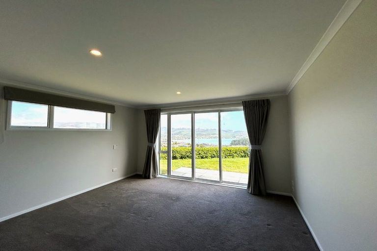 Photo of property in 2 Tutoko Place, Aotea, Porirua, 5024