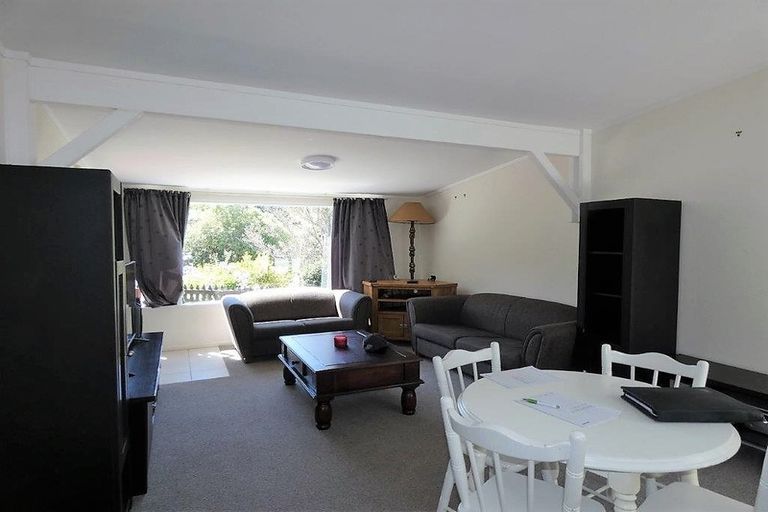 Photo of property in The Triangle, 7/33 Halswater Drive, Churton Park, Wellington, 6037