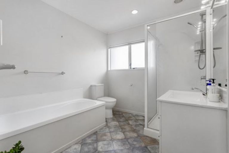 Photo of property in 3/251 Pakuranga Road, Pakuranga, Auckland, 2010