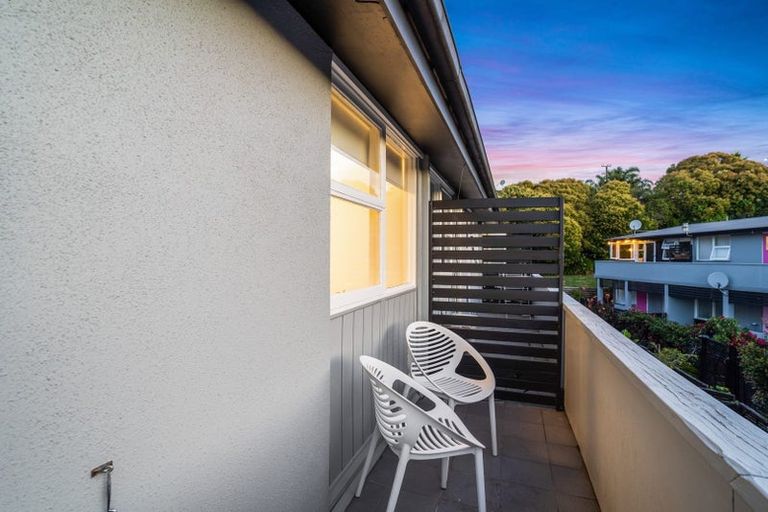 Property details for 5/11 Don Croot Street, Morningside, Auckland, 1021