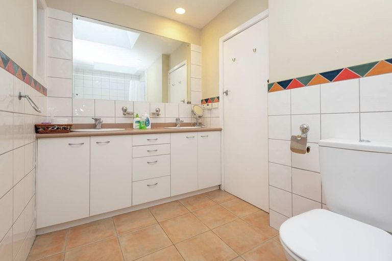 Photo of property in 18 Evelyn Road, Cockle Bay, Auckland, 2014