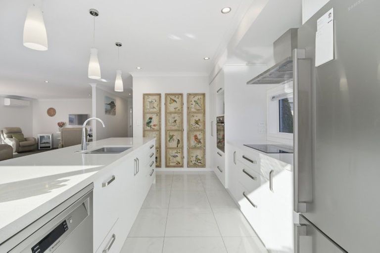 Photo of property in 9 Rotomanu Place, Pyes Pa, Tauranga, 3112