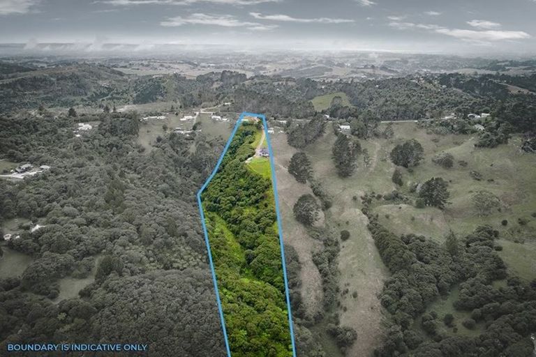 Photo of property in 51 Caton Road, Waitakere, Henderson, 0782