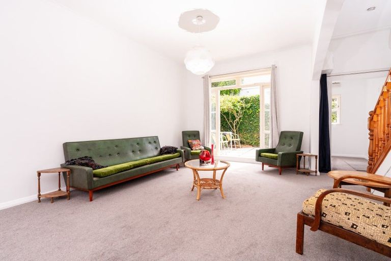 Photo of property in 29 Newman Terrace, Thorndon, Wellington, 6011