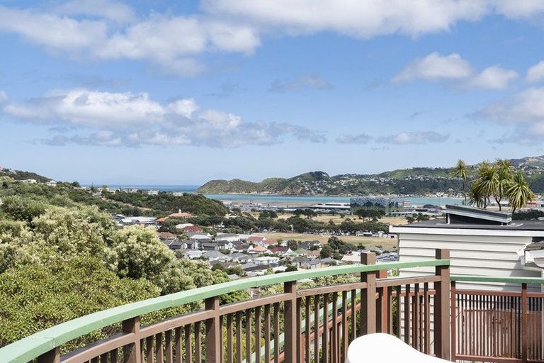 Photo of property in 1a Seatoun Heights Road, Miramar, Wellington, 6022