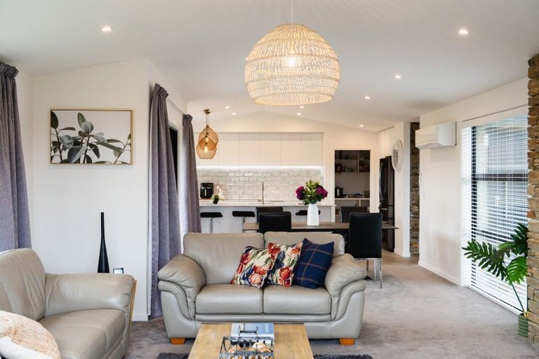 Photo of property in 18 Caledonia Drive, Mosgiel, 9024