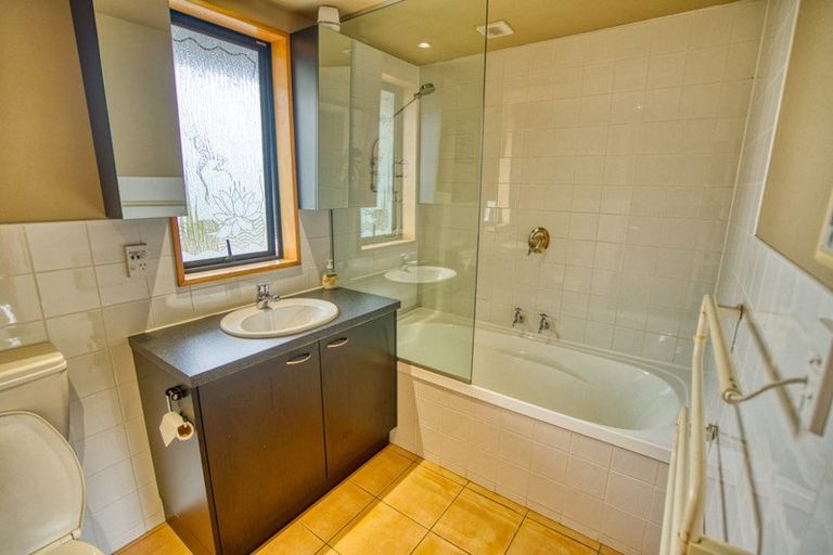 Photo of property in 17 Korua Street, Moana, 7872