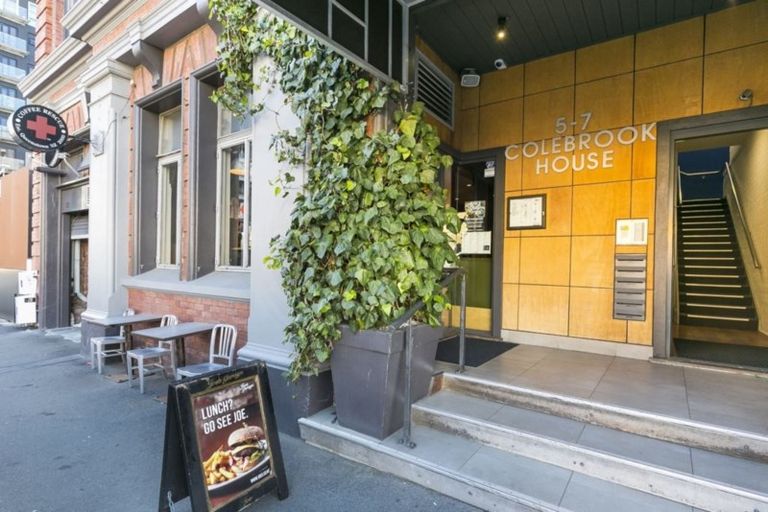 Photo of property in 5/5 Tory Street, Te Aro, Wellington, 6011