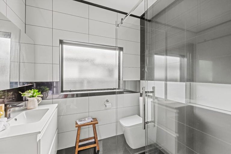 Photo of property in 1/18 Blighs Road, Strowan, Christchurch, 8052