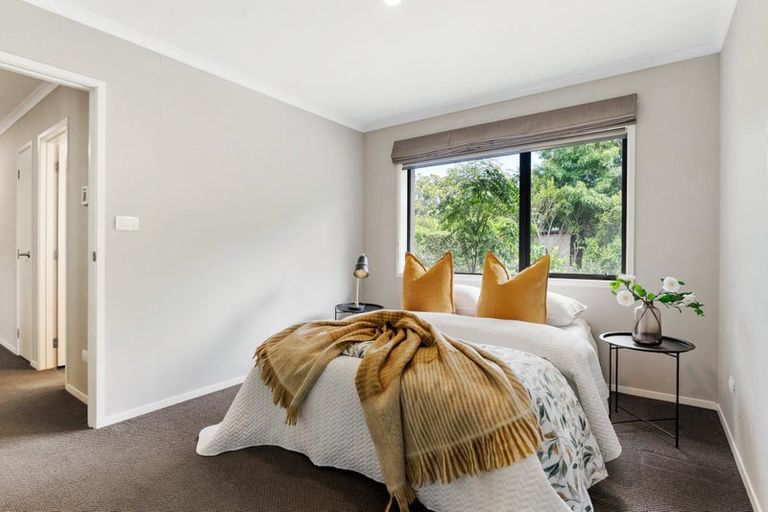 Photo of property in 3 Gavinike Place, Waimauku, 0812