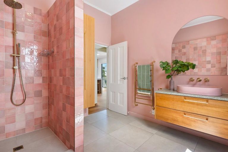 Photo of property in 44 Sussex Street, Grey Lynn, Auckland, 1021