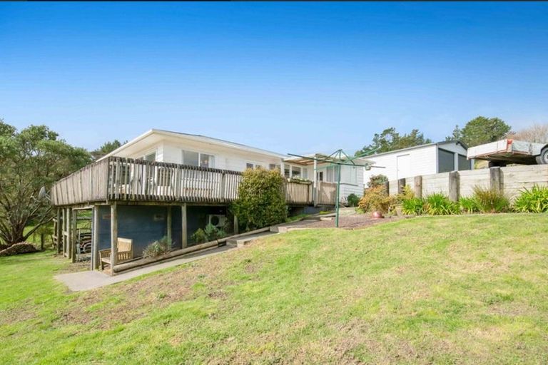 Photo of property in 95 Mangakura Road, Helensville, 0800