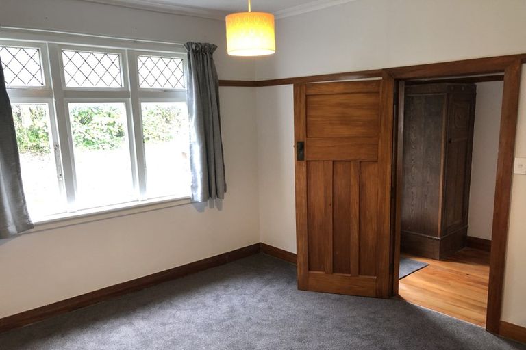 Photo of property in 3 Ngatitoa Street, Tawa, Wellington, 5028