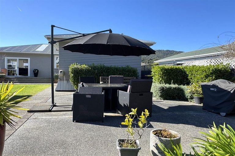 Photo of property in 74 Marlborough Street, Greymouth, 7805