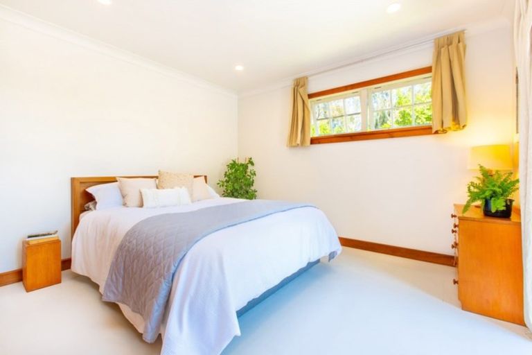 Photo of property in 1a Rakaunui Street, Raglan, 3297