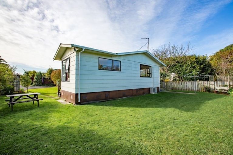 Photo of property in 9b Kanawa Street, Waikanae, 5036