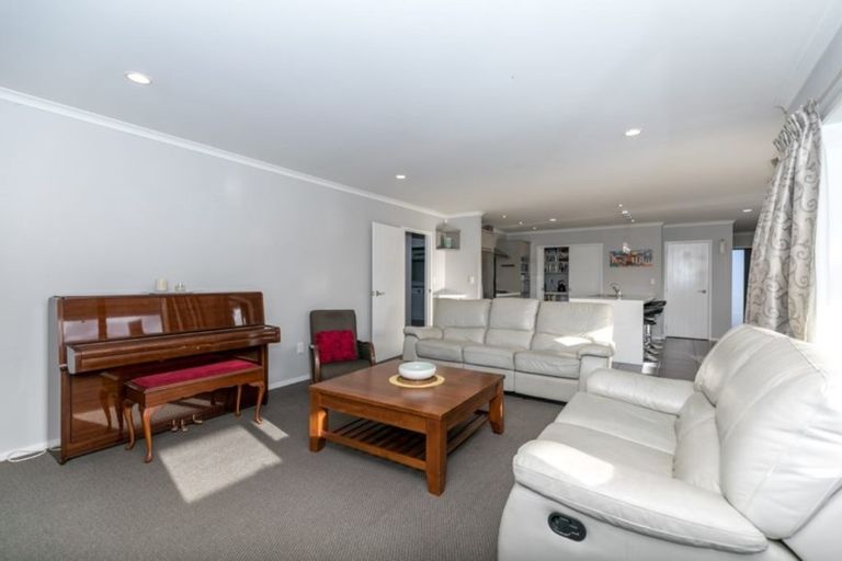 Photo of property in 50 Magellan Rise, Flagstaff, Hamilton, 3210