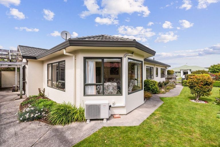 Photo of property in 7 Beachwater Grove, Paraparaumu Beach, Paraparaumu, 5032