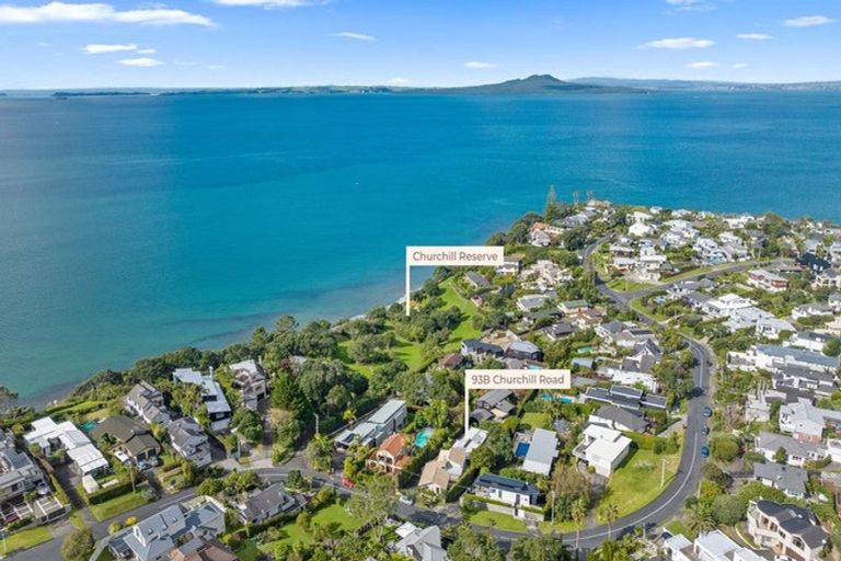 Photo of property in 2/93 Churchill Road, Murrays Bay, Auckland, 0630