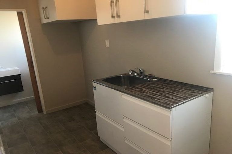 Photo of property in 2 Travis Street, Taradale, Napier, 4112