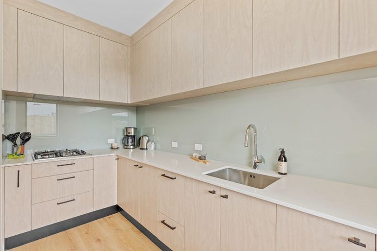 Photo of property in 17a Alexandra Street, Riverhead, 0820