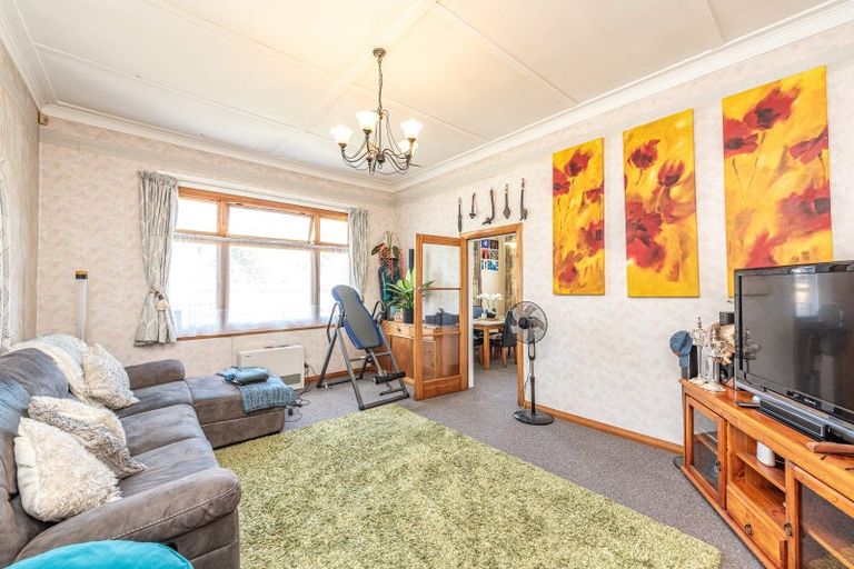 Photo of property in 1 Parkes Avenue, Saint Johns Hill, Whanganui, 4501