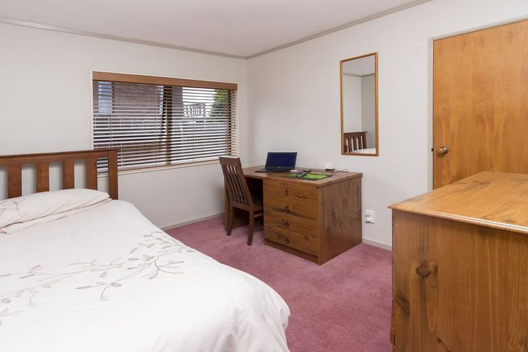 Photo of property in 23 Lexington Drive, Botany Downs, Auckland, 2010