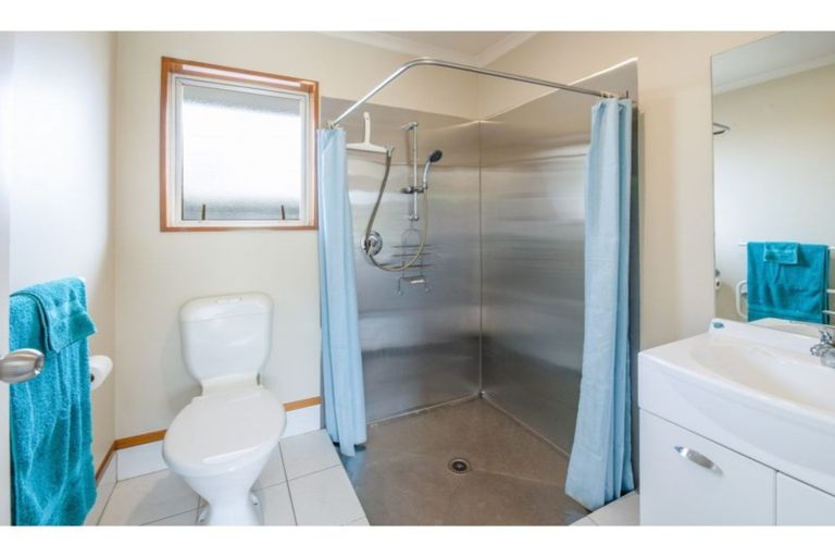 Photo of property in 61 Chesterfield Mews, Russley, Christchurch, 8042