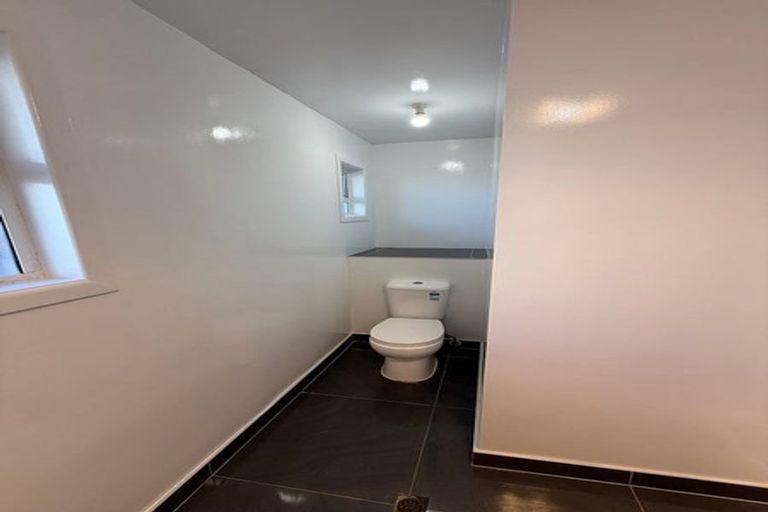 Photo of property in 36 Rathgar Road, Henderson, Auckland, 0610