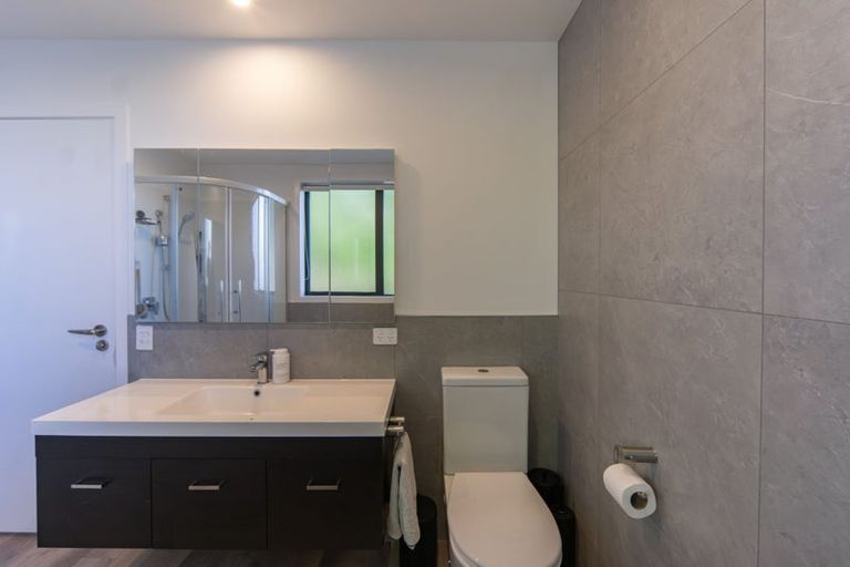 Photo of property in 27 Puketaha Road, Swanson, Auckland, 0816