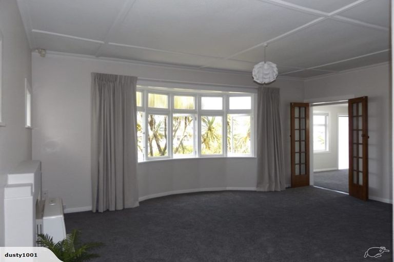 Photo of property in 14 Queens Drive, Kilbirnie, Wellington, 6022