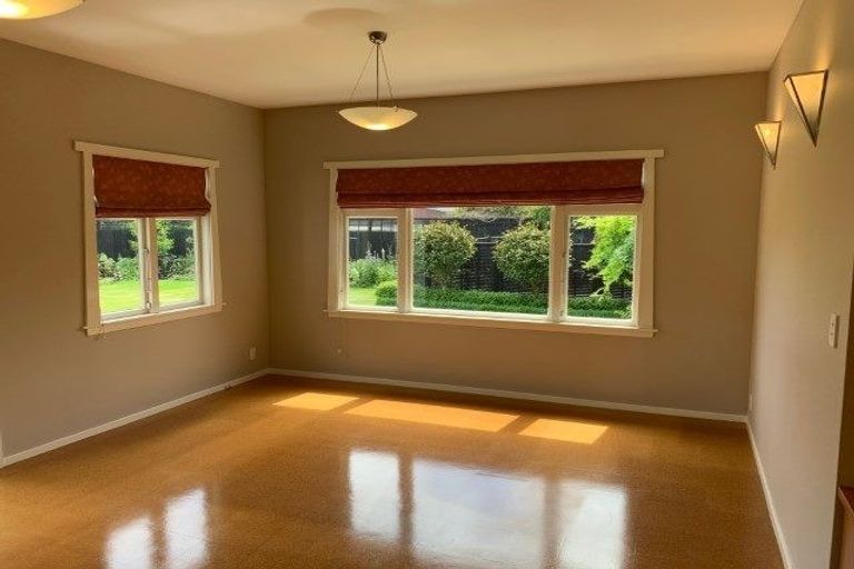 Photo of property in 58 Searells Road, Strowan, Christchurch, 8052