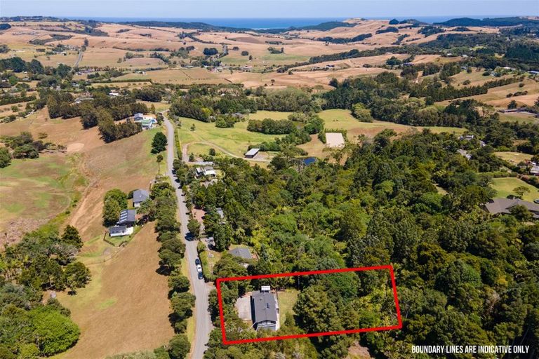 Photo of property in 143 Cable Road, Waimauku, 0881