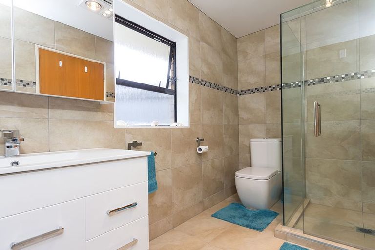 Photo of property in 23 Lexington Drive, Botany Downs, Auckland, 2010