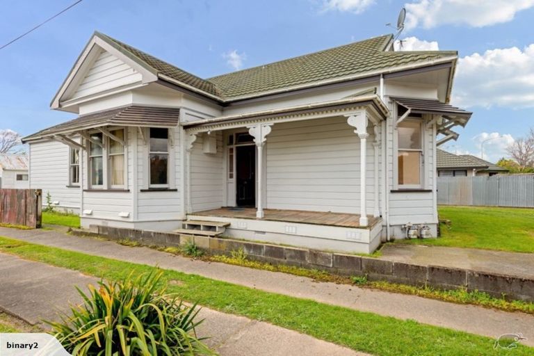 Photo of property in 393 College Street, Hokowhitu, Palmerston North, 4410