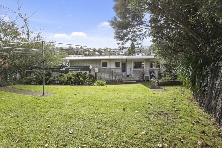 Photo of property in 1 Carlton Terrace, Westown, New Plymouth, 4310